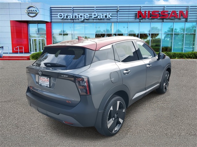 2025 Nissan Kicks SR photo 2