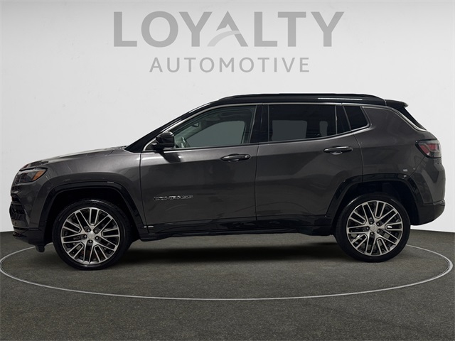 2022 Jeep Compass Limited photo 2