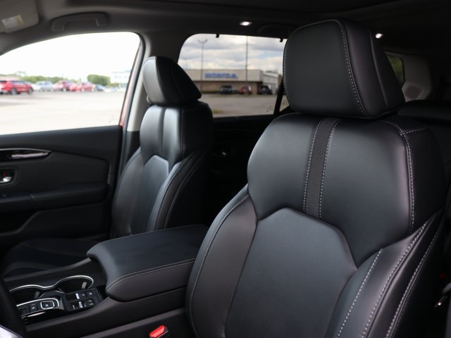 2025 Honda Pilot Touring photo 5