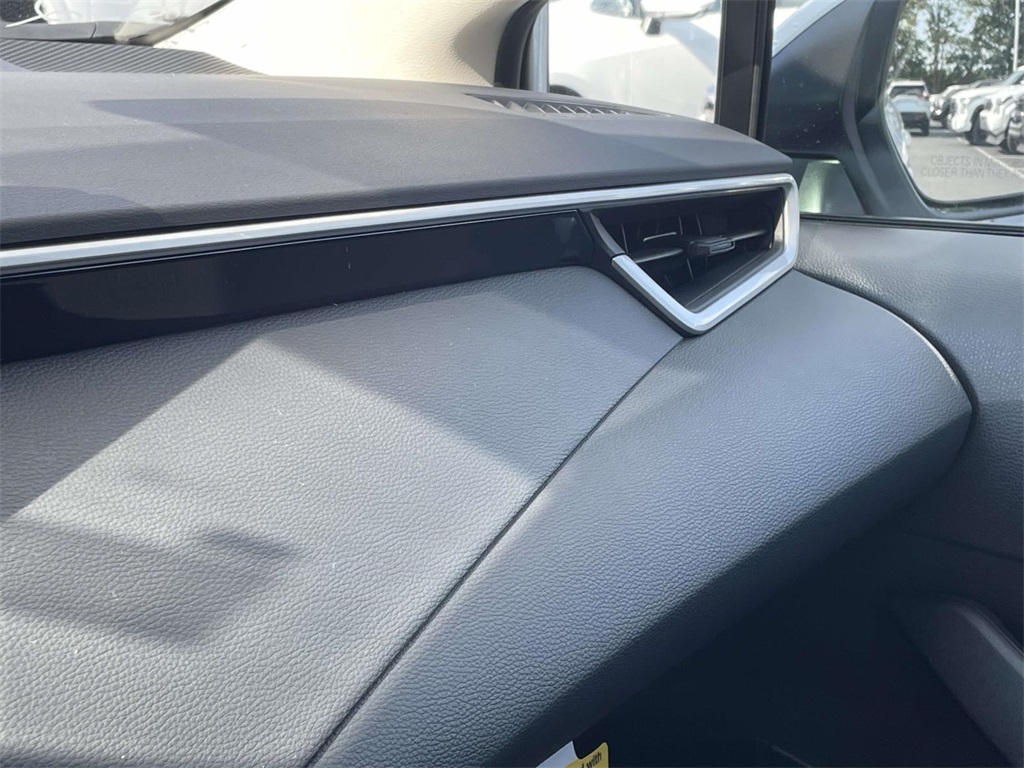 2026 Toyota Corolla LE photo 24