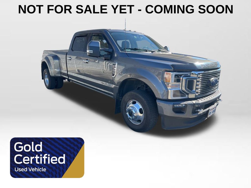 2022 Ford F-350 Super Duty Limited's photo