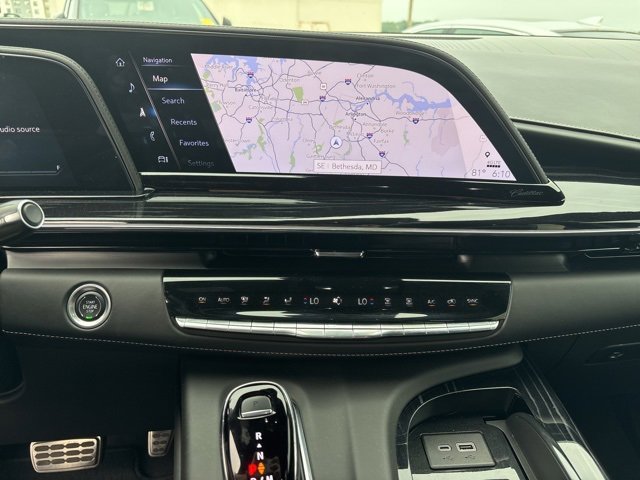 2023 Cadillac Escalade V-Series photo 2