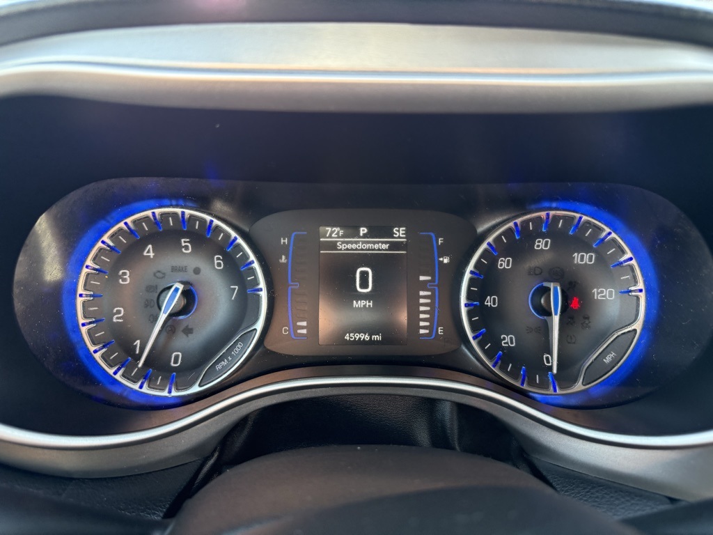 2020 Chrysler Pacifica Touring L photo 10