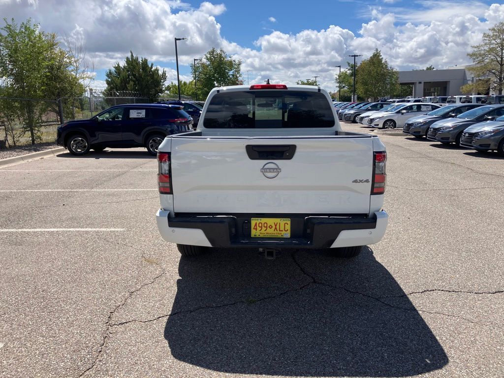 2025 Nissan Frontier SV photo 6