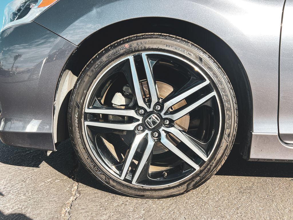 2017 Honda Accord Sport photo 10