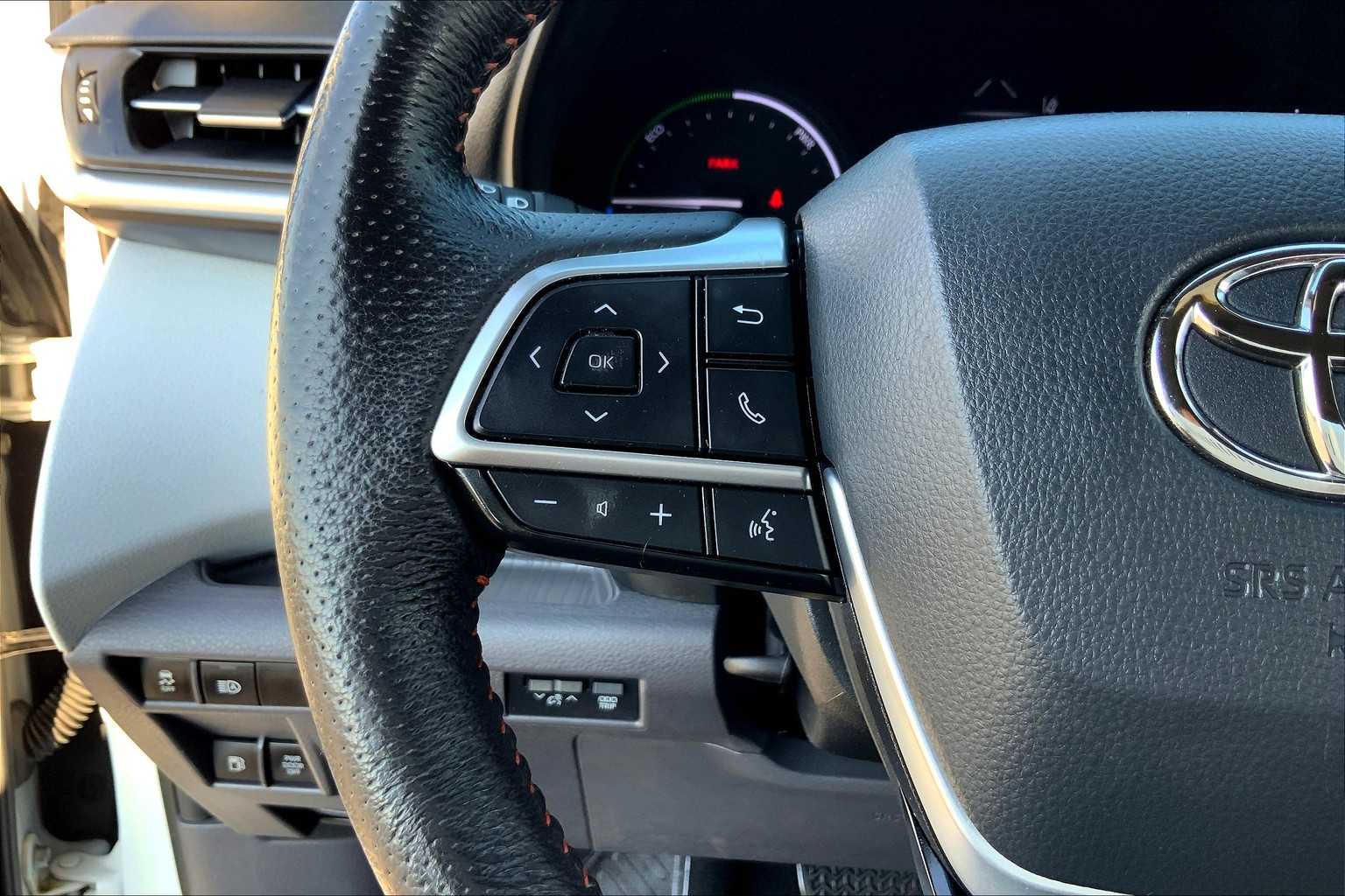 2021 Toyota Sienna XSE photo 22