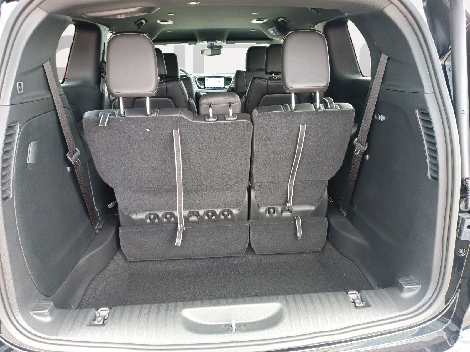 2026 Chrysler Pacifica photo 12