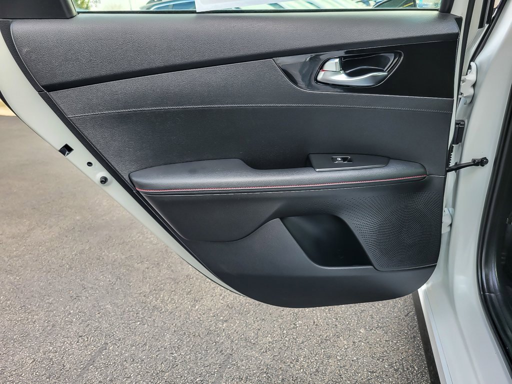 2023 KIA FORTE - Image 17