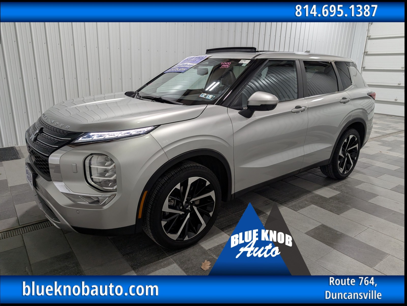 2024 Mitsubishi Outlander SE's photo