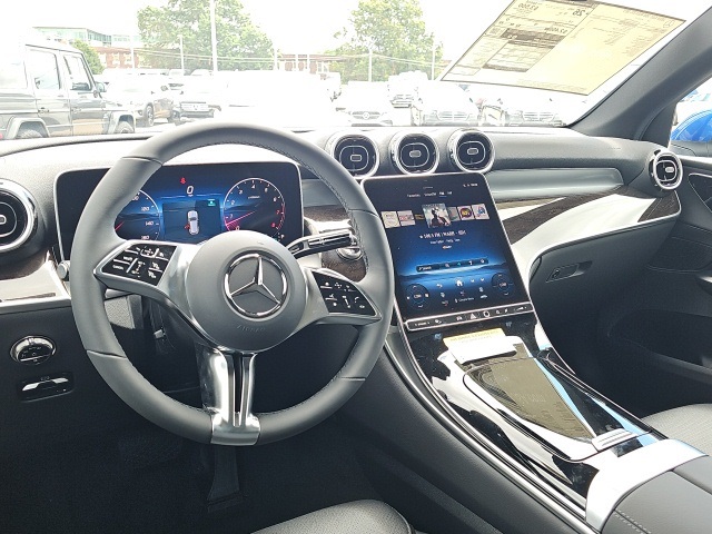 2026 Mercedes Benz GLC 300 4MATIC photo 12