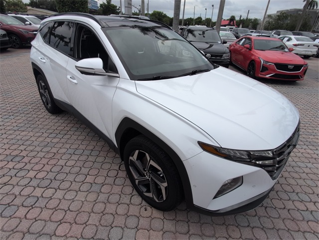 2024 Hyundai Tucson Hybrid Limited photo 2