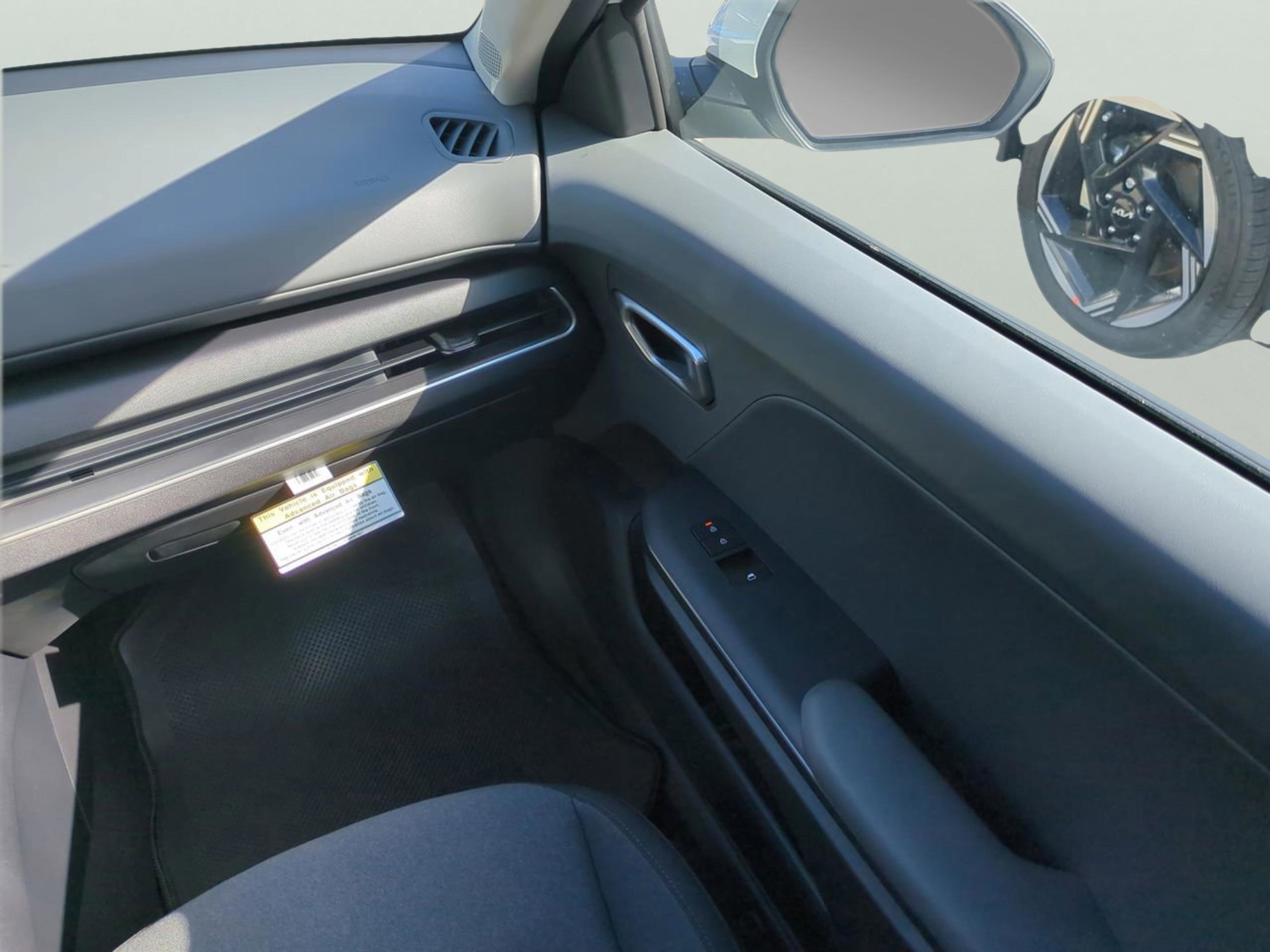 2025 Kia K4 LXS photo 15