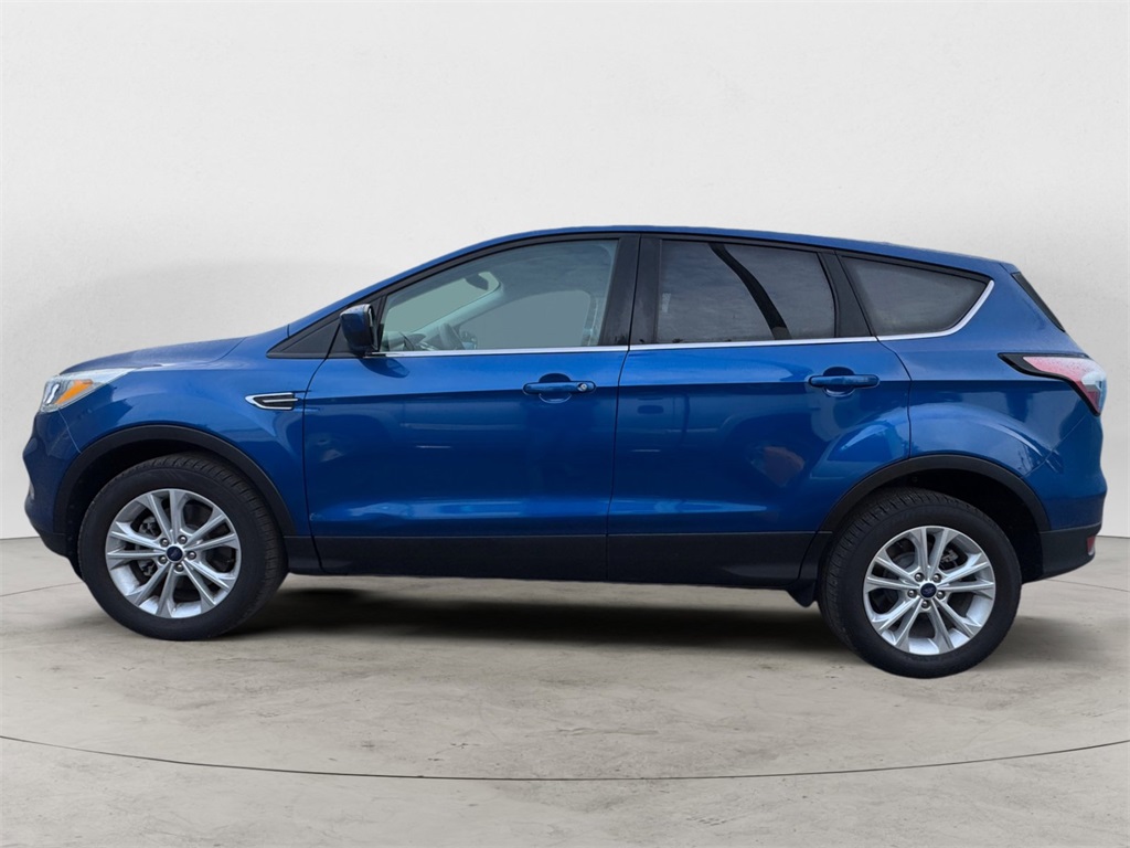 2017 Ford Escape SE photo 2