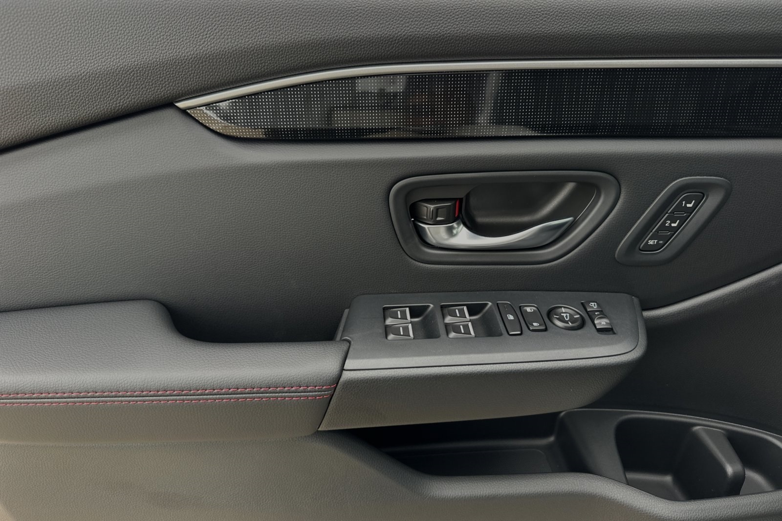 2025 Honda Pilot Black Edition photo 10