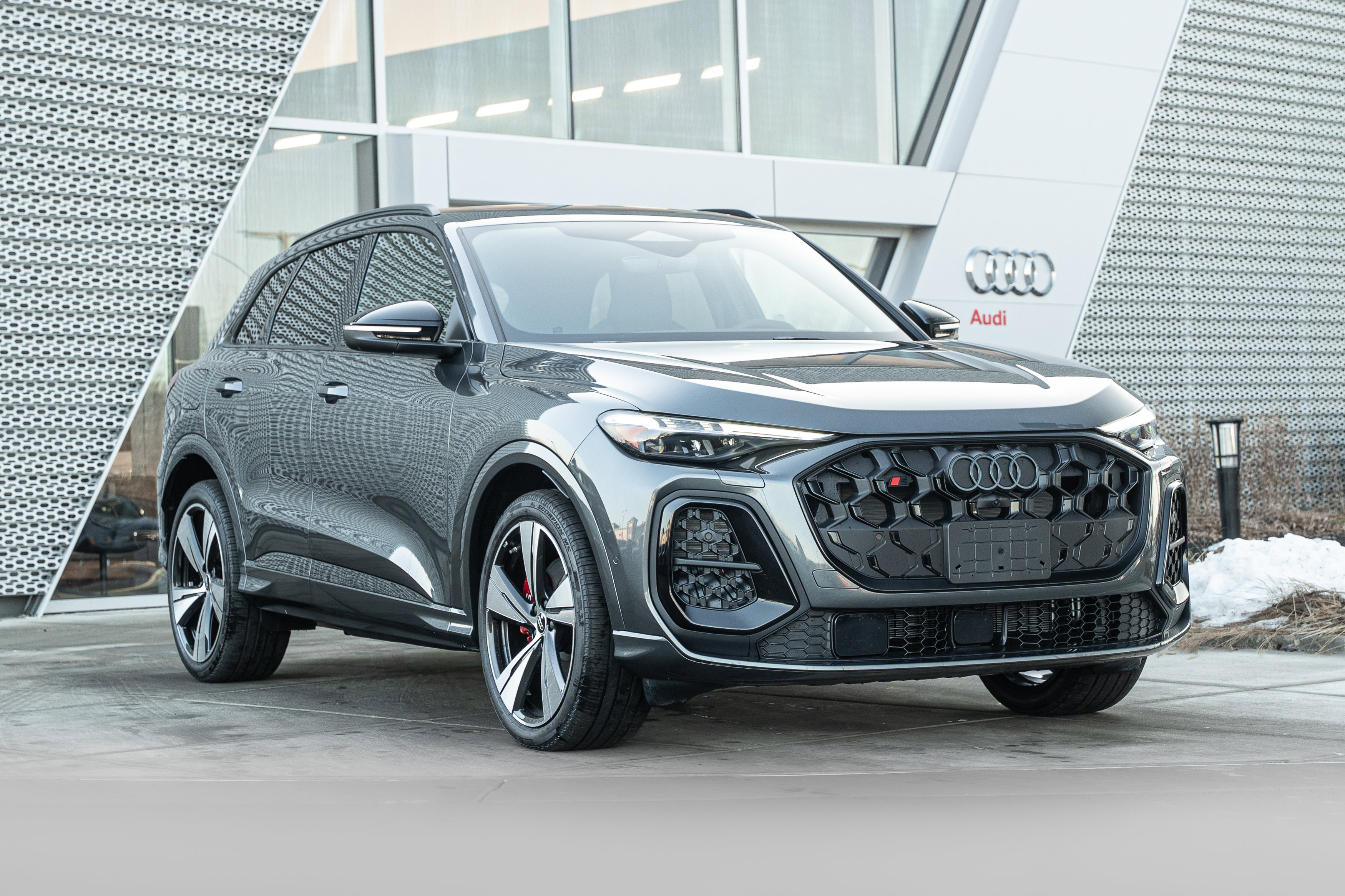 2025 Audi New SQ5 Premium Plus's photo