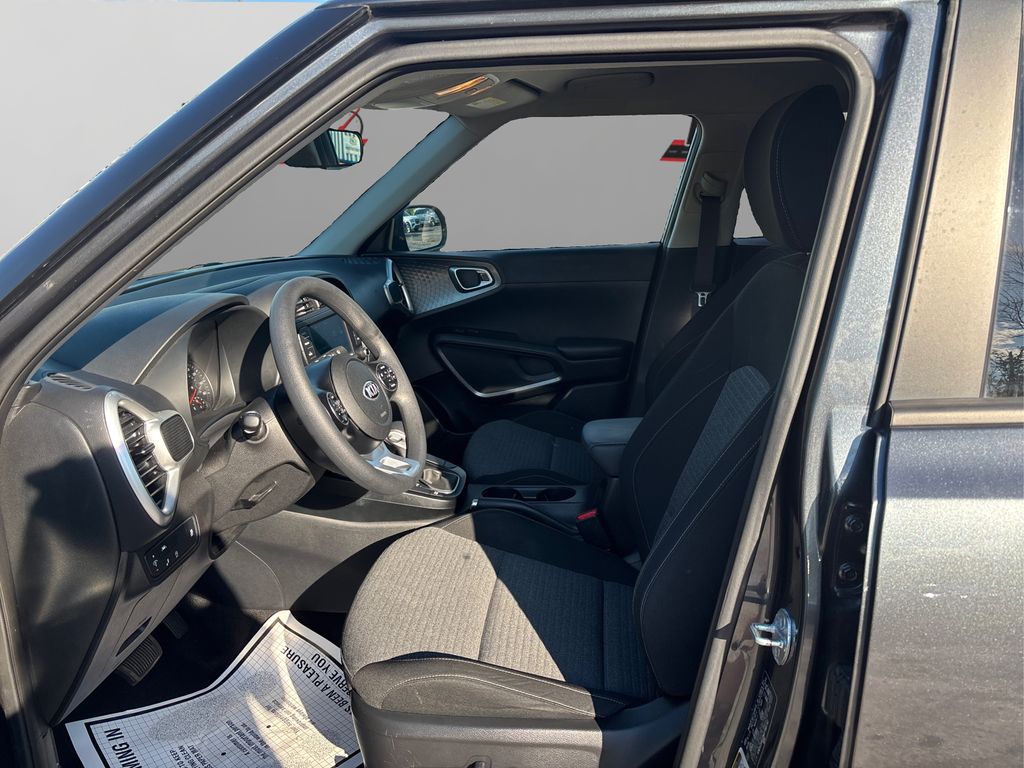 2021 Kia Soul S photo 9