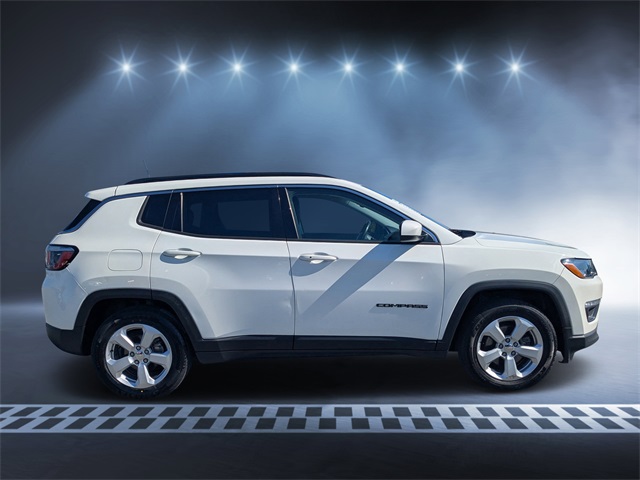 2017 Jeep Compass North Edition Latitude photo 2