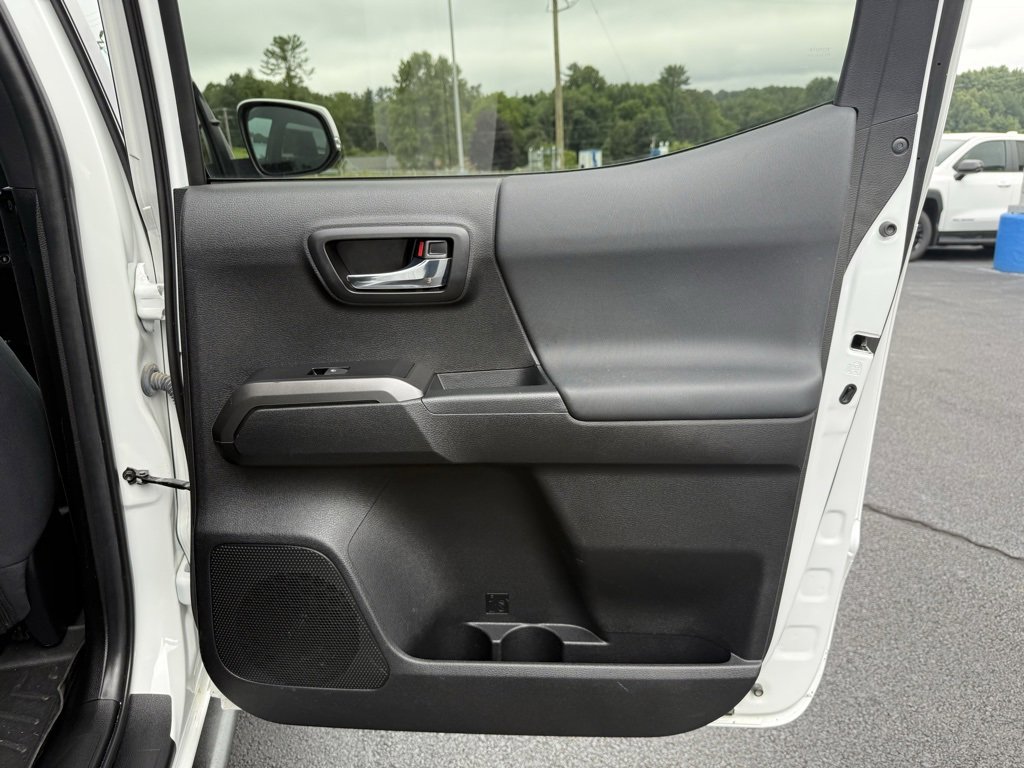 2022 Toyota Tacoma TRD Off-Road V6 SR photo 5