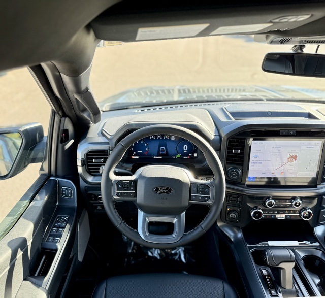 2025 Ford F-150 Lariat photo 19