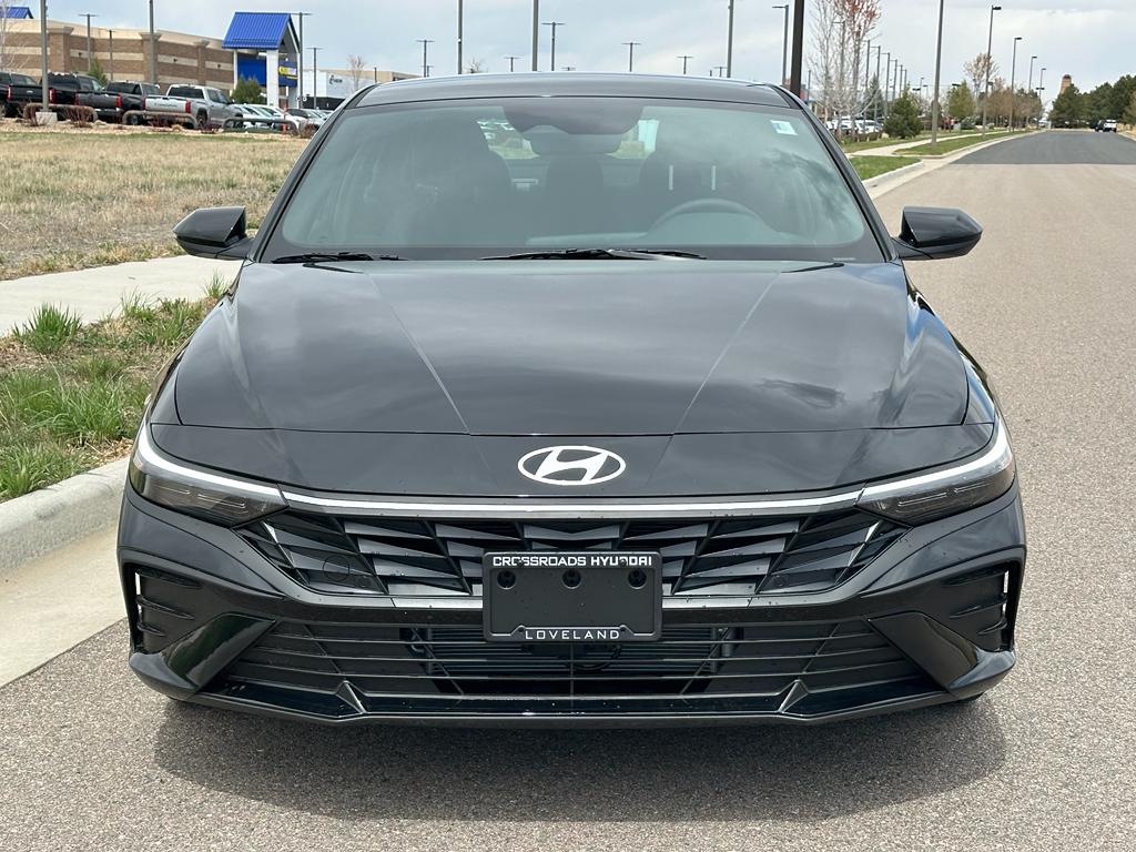 2025 Hyundai Elantra Hybrid SEL Sport photo 2