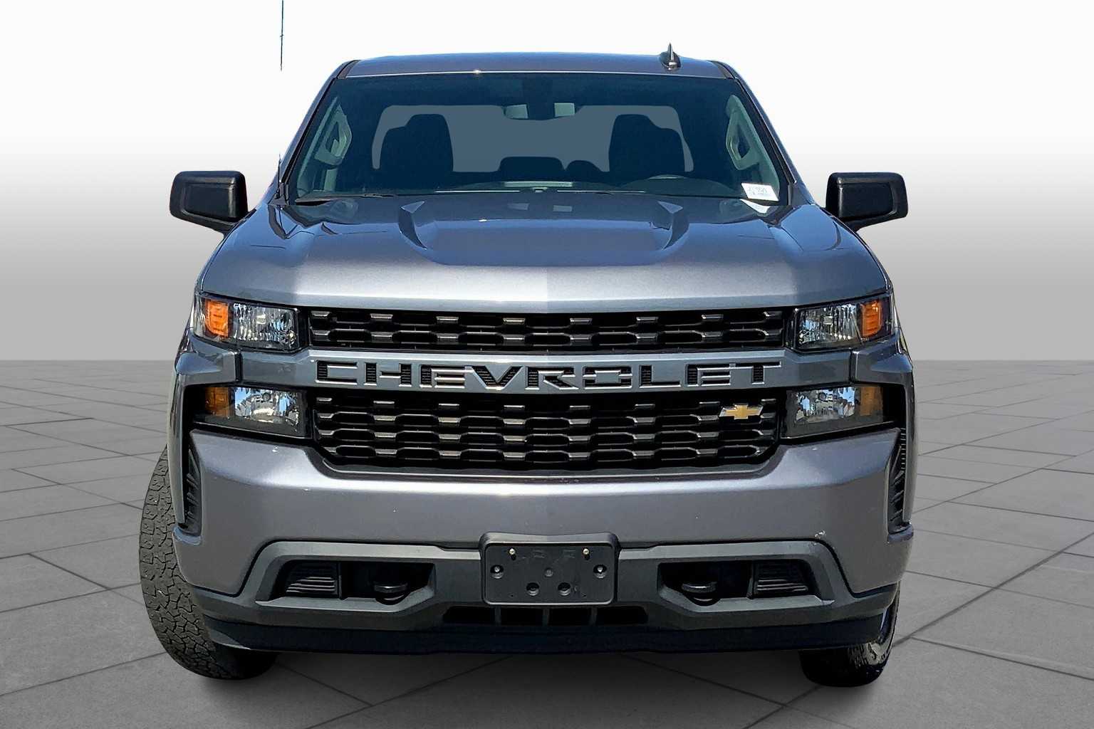2020 Chevrolet Silverado 1500 Custom photo 3