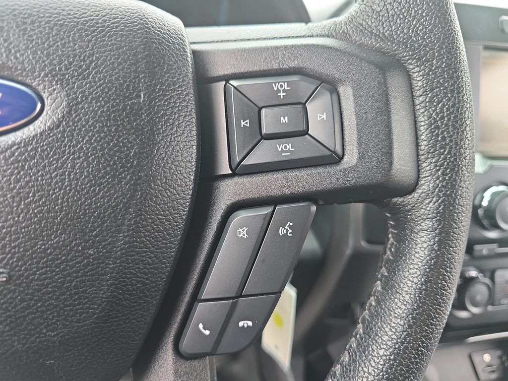2015 Ford F-150 XLT photo 14