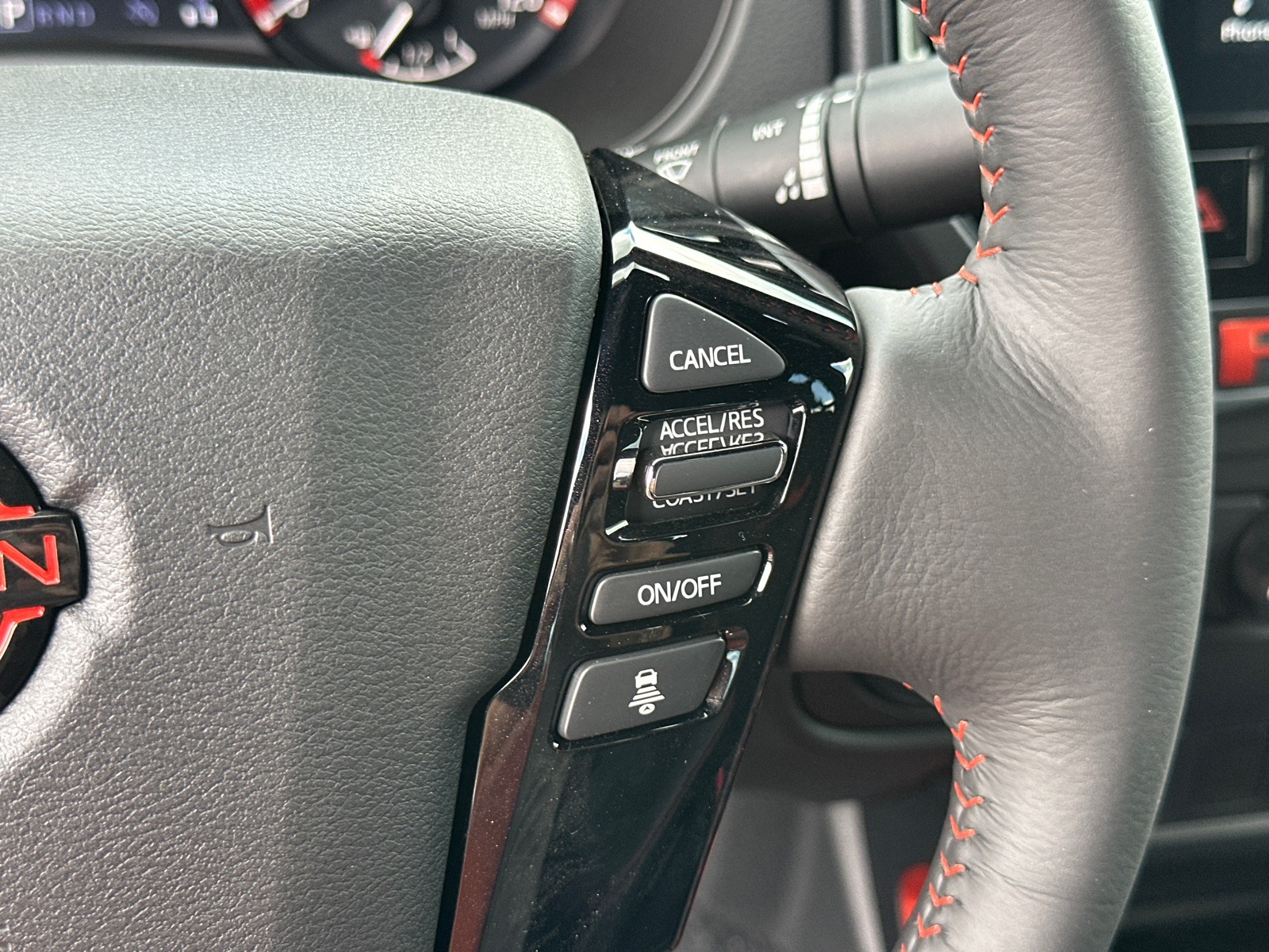 2025 Nissan Frontier PRO-4X photo 26