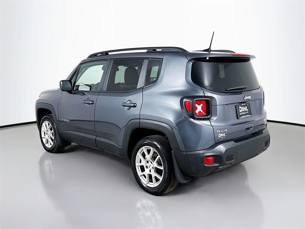 2022 Jeep Renegade Latitude photo 3