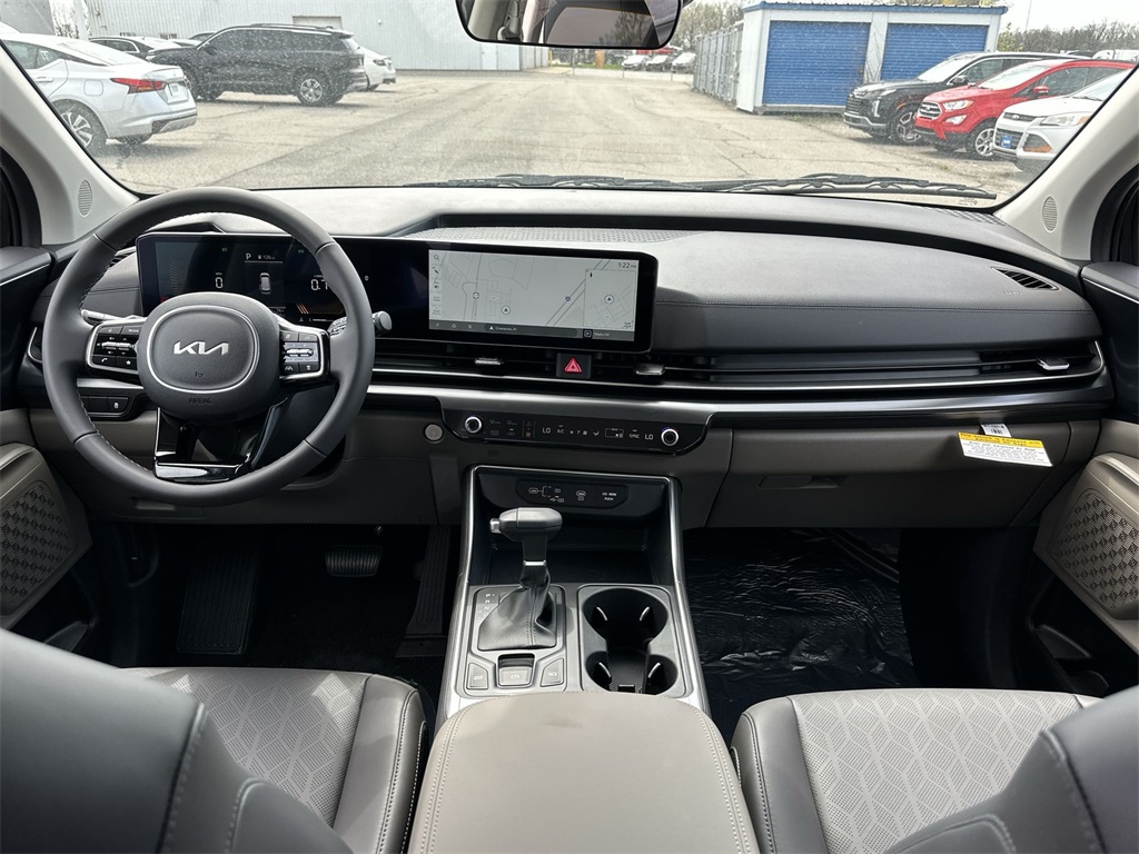 2025 Kia Carnival LXS photo 28