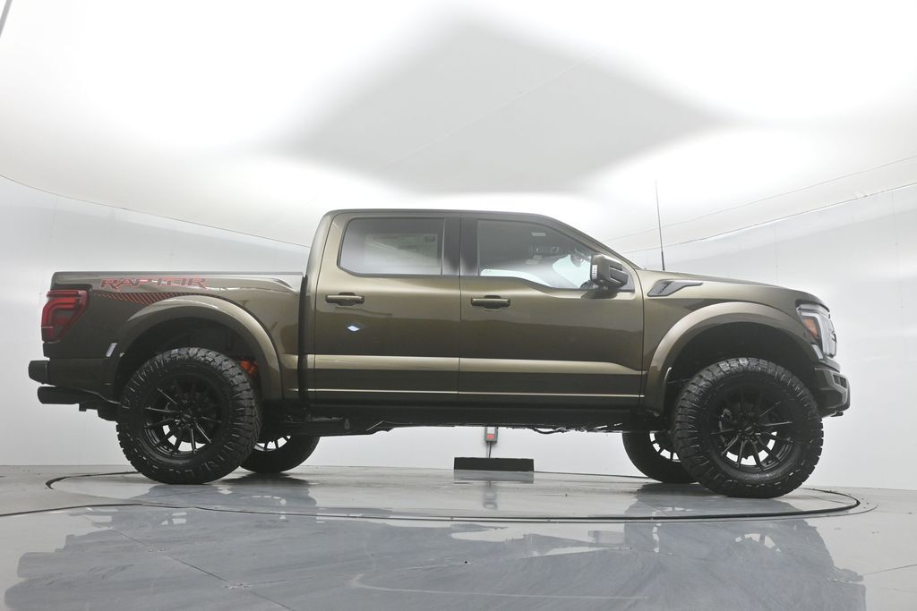 2025 Ford F-150 Raptor photo 44