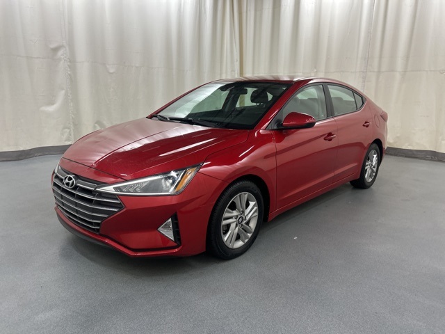 2020 Hyundai Elantra SEL photo 2