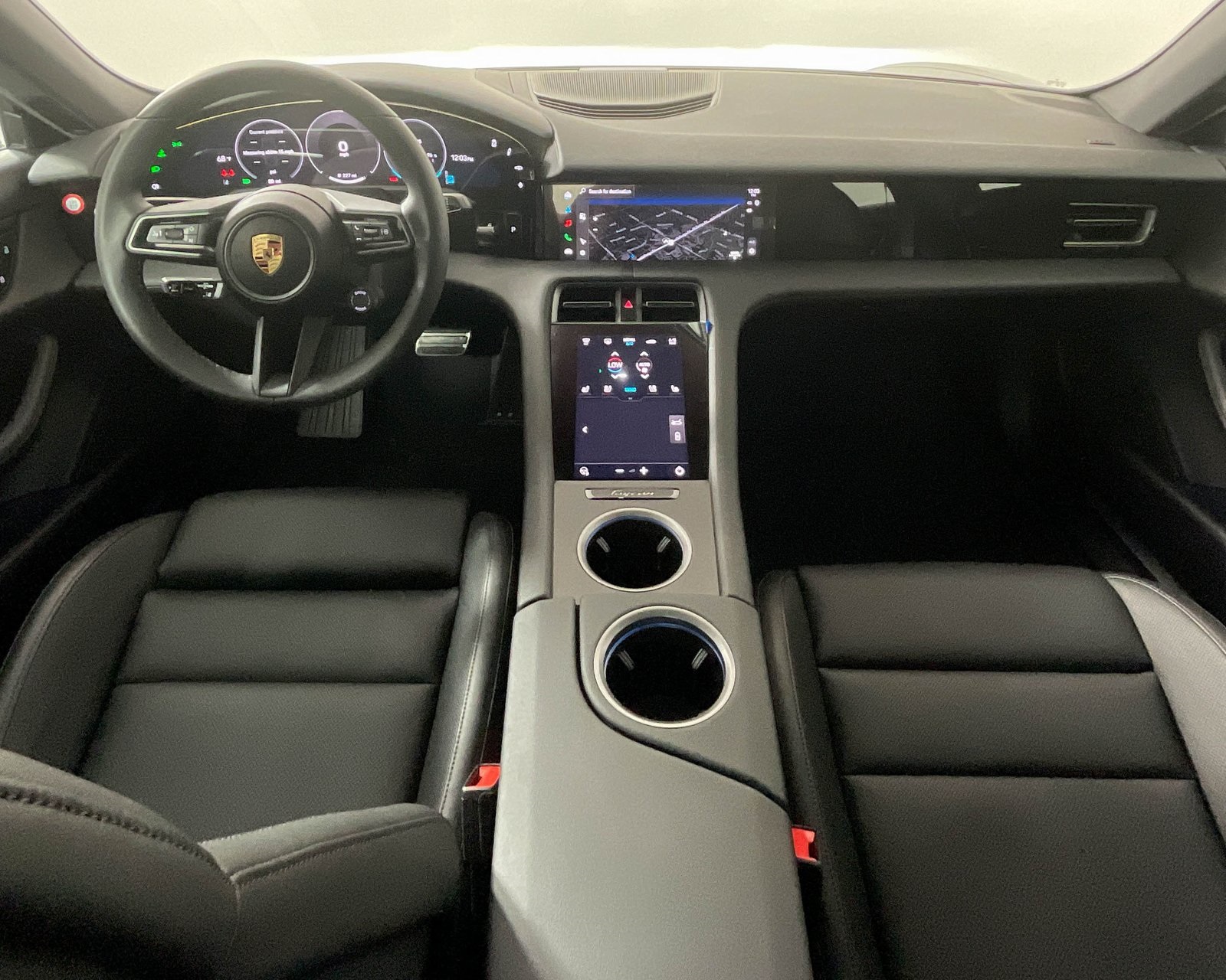 2025 Porsche Taycan 4 photo 12