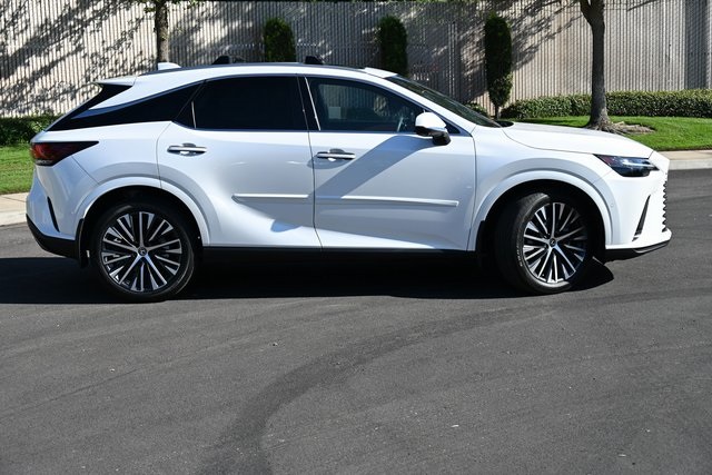 2024 Lexus RX 350 Premium photo 3