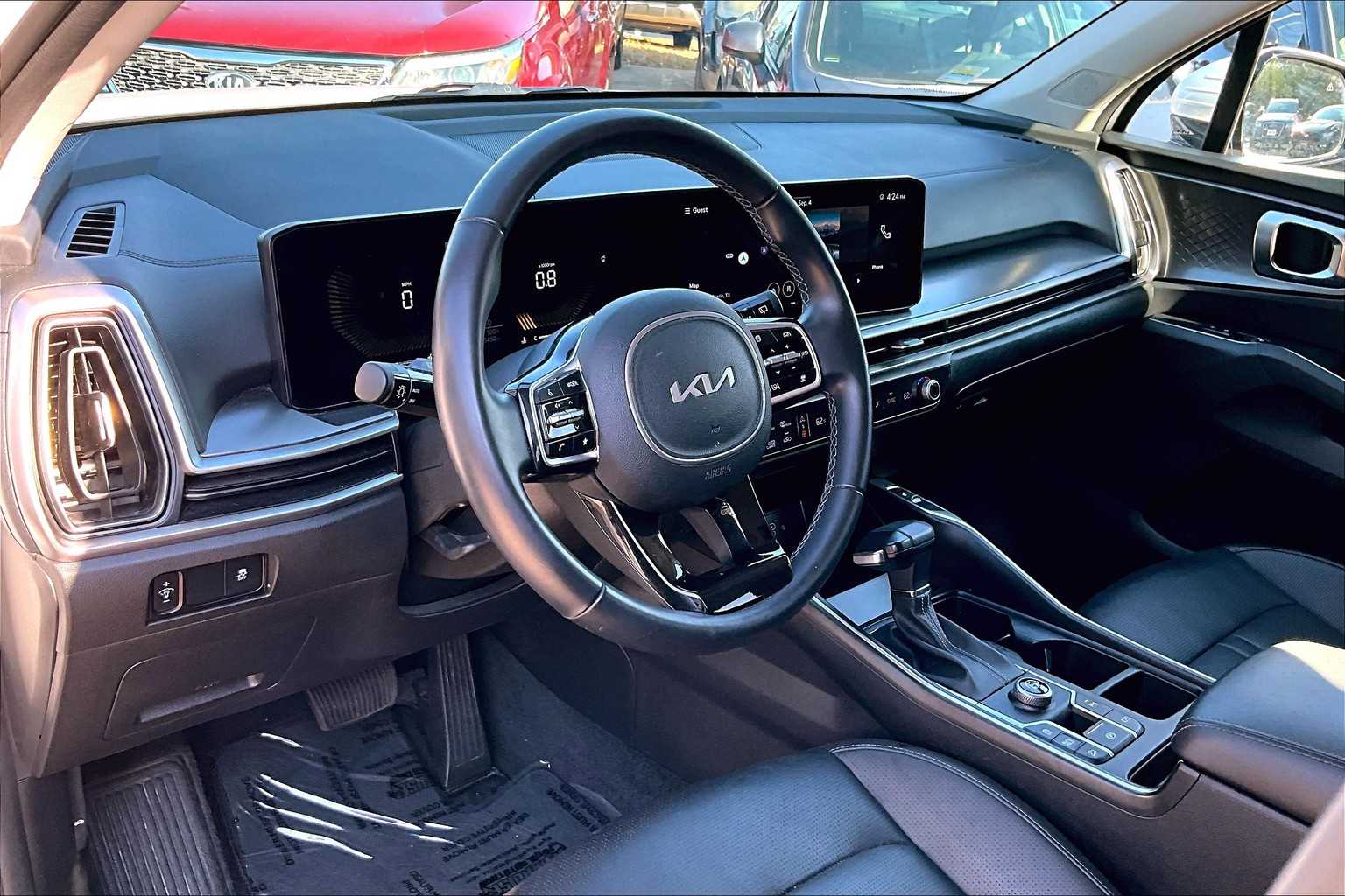 2024 Kia Sorento S photo 15