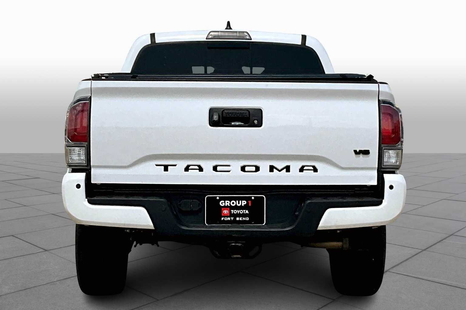 2021 Toyota Tacoma TRD Sport photo 4