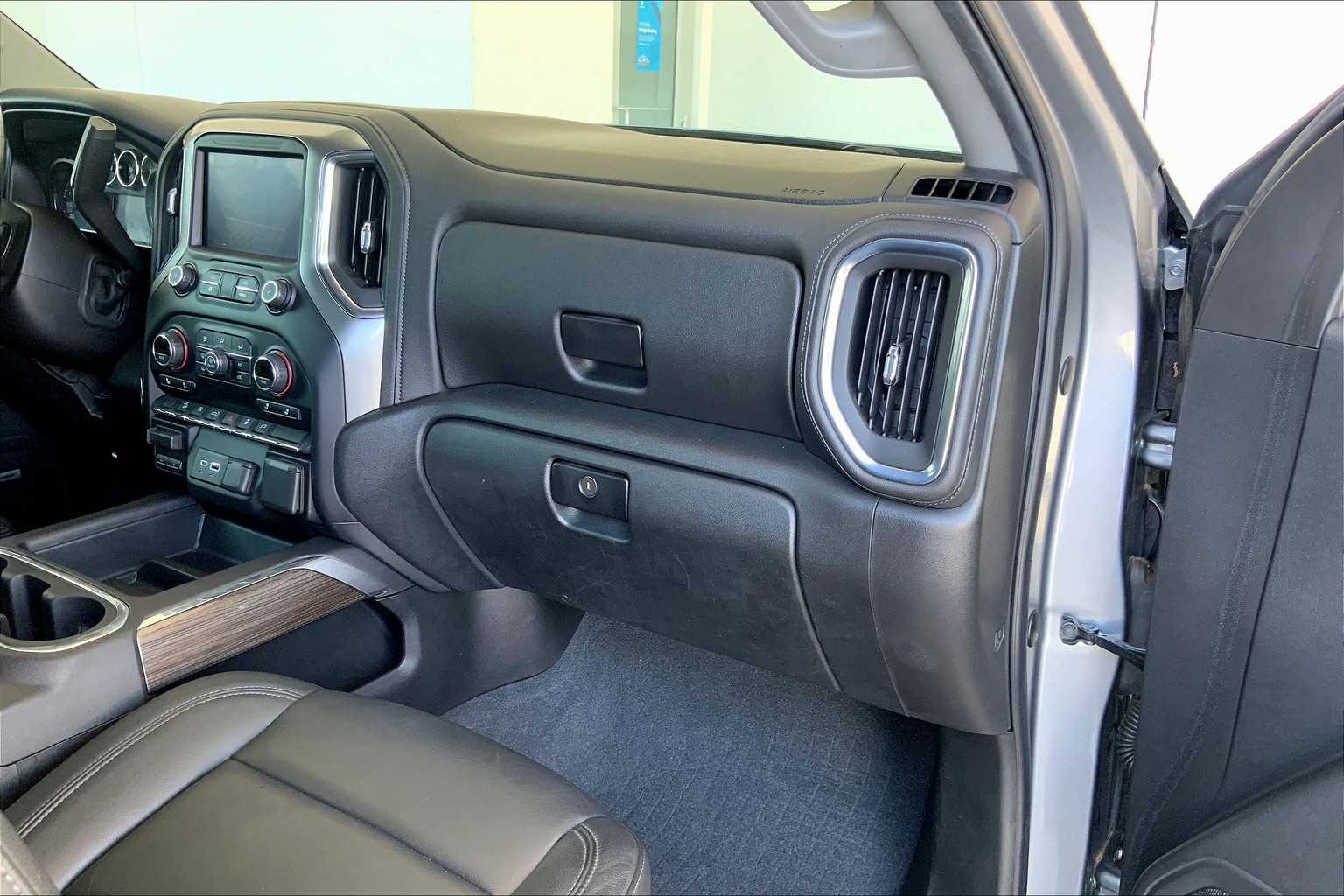 2019 Chevrolet Silverado 1500 LT Trail Boss photo 17