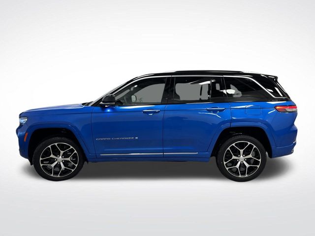 2023 Jeep Grand Cherokee Summit photo 3