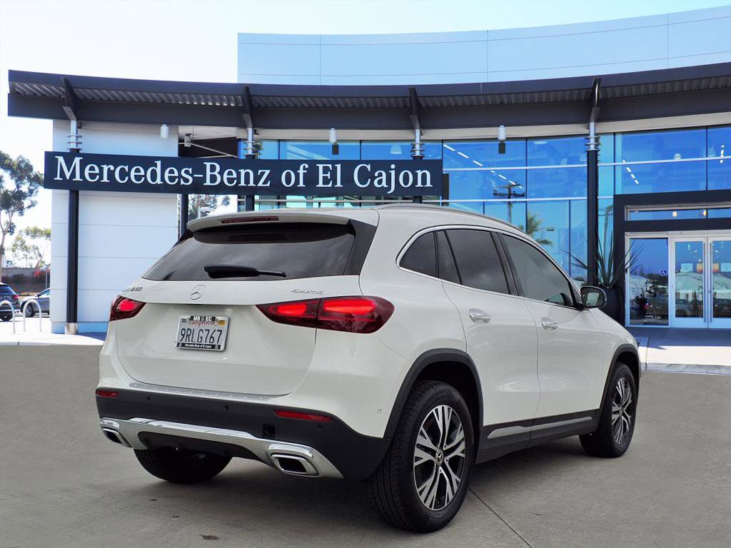 2025 Mercedes Benz GLA 250 4MATIC photo 3