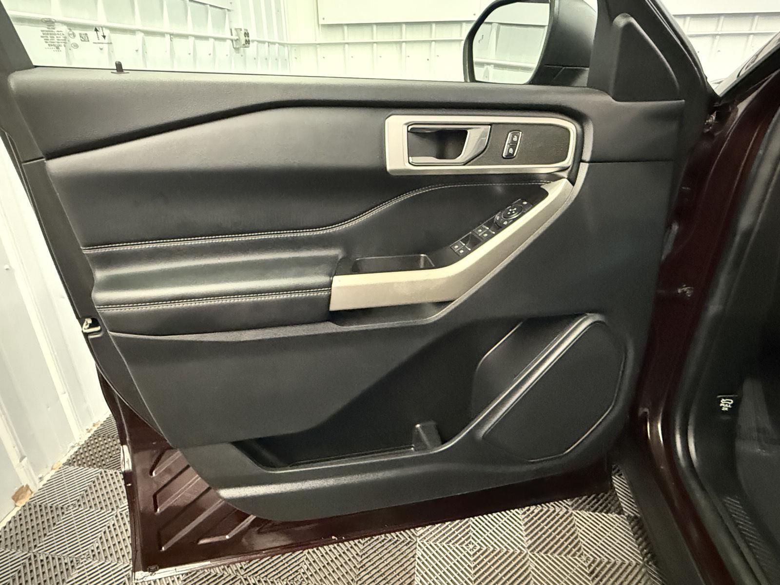2022 Ford Explorer XLT photo 36