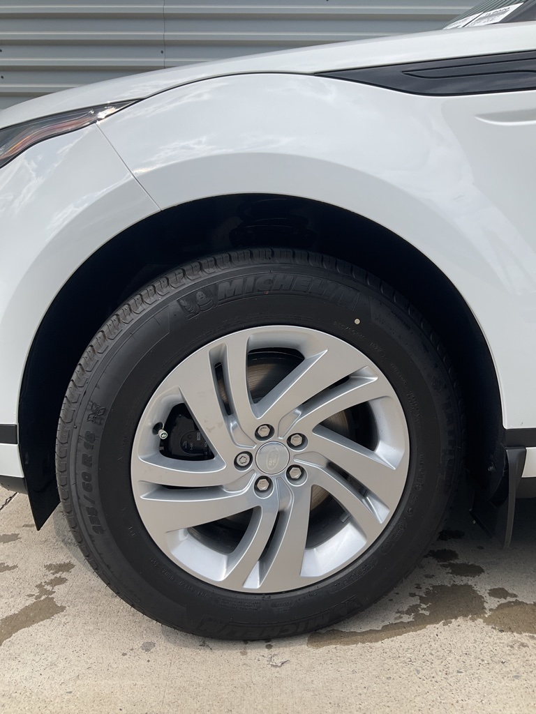 2026 Land Rover Range Rover Evoque S photo 4