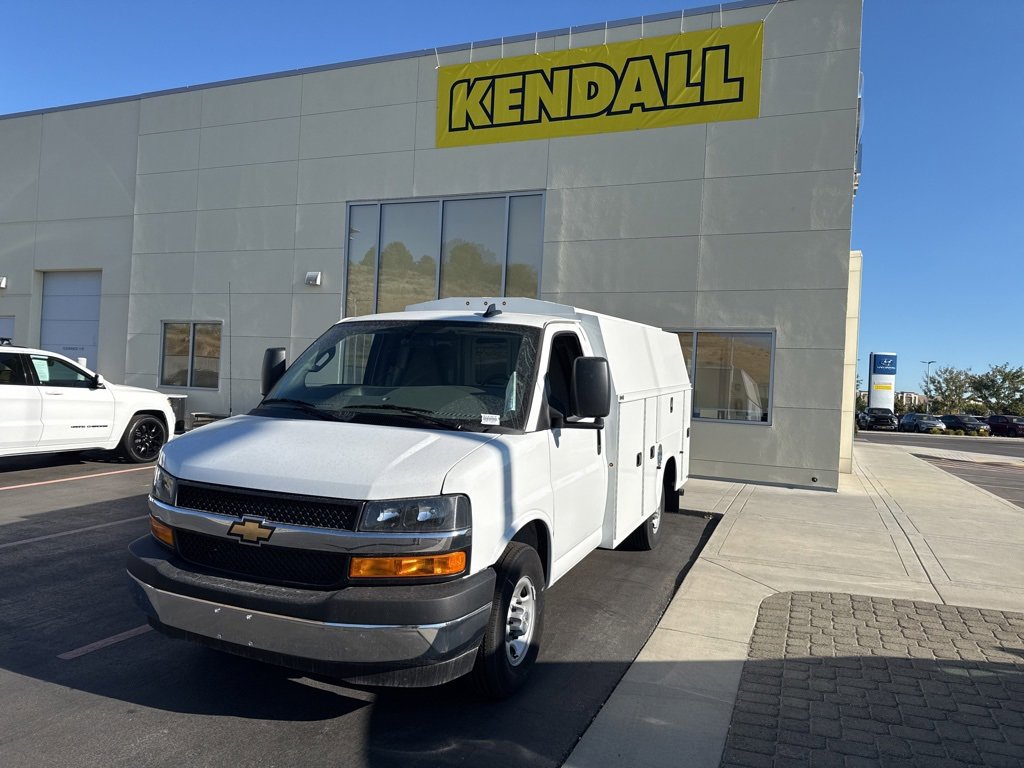 2024 Chevrolet Express Cutaway