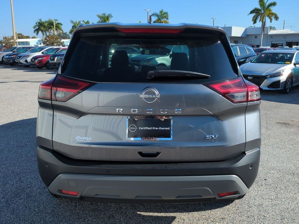 2023 Nissan Rogue SV photo 4