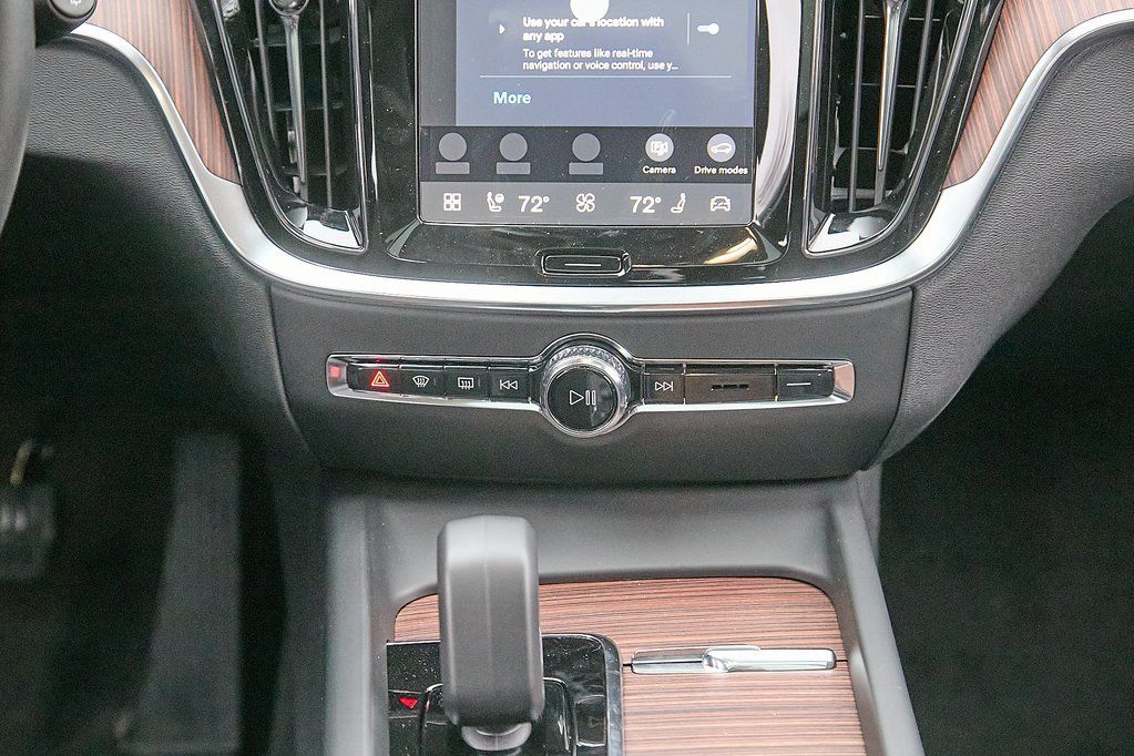 2026 VOLVO V60CC - Image 27