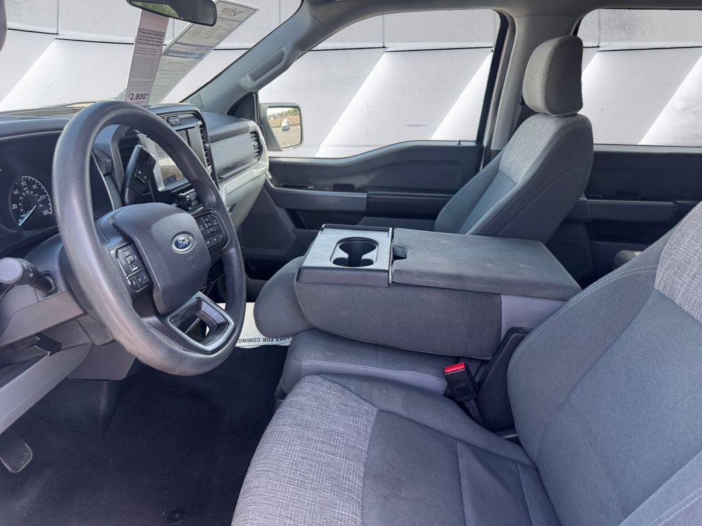 2023 Ford F-150 XLT photo 7