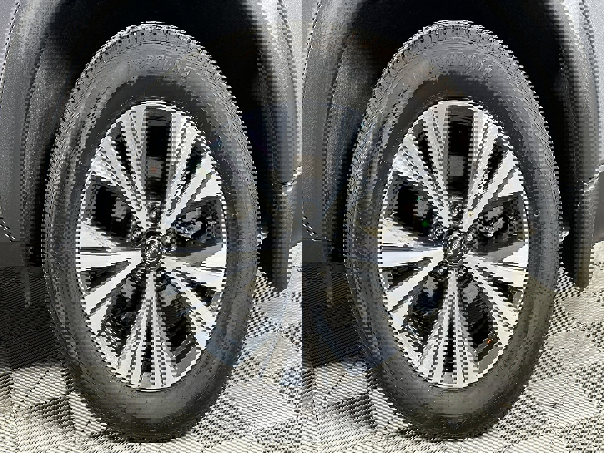 2022 Nissan Rogue SV photo 8