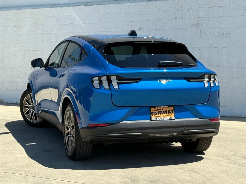 2025 Ford Mustang Mach-E Premium photo 5