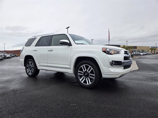 2023 Toyota 4Runner Limited photo 2