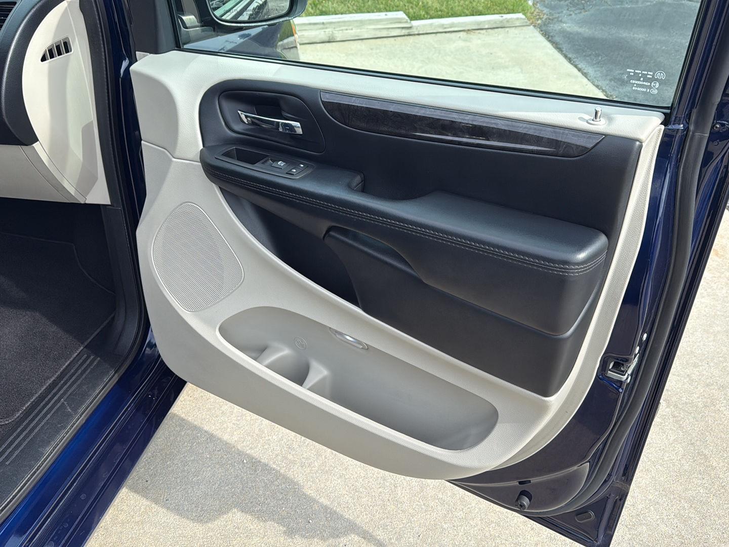 2016 Dodge Grand Caravan SE photo 20