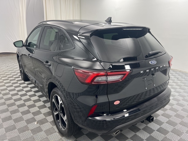 2023 Ford Escape ST-Line Select photo 6