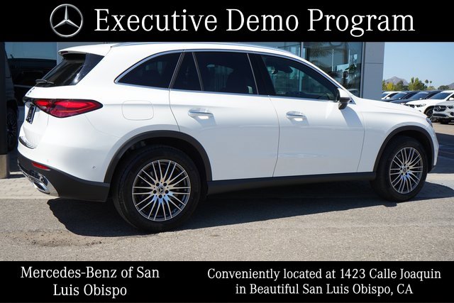 2025 Mercedes Benz GLC 300 photo 7